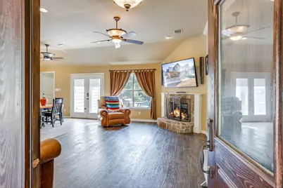 220 Royal Court, Weatherford, TX 76085 - Photo 6