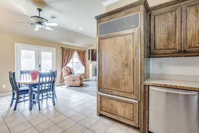 220 Royal Court, Weatherford, TX 76085 - Photo 12