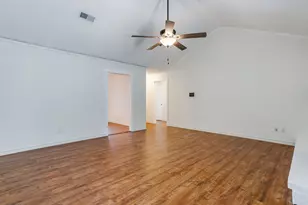 111 Bentley Dr, Joshua, TX 76058 - Photo 4