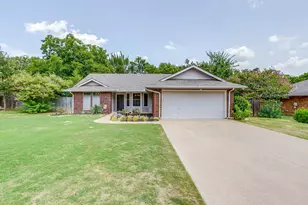 111 Bentley Dr, Joshua, TX 76058 - Photo 1