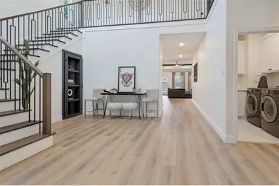 1805 Nomas Street, Dallas, TX 75212 - Photo 2