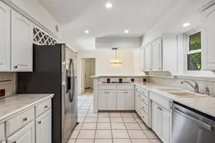 3566 Princess Ln, Dallas, TX 75229 - Photo 8