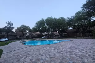 2066 Embassy Way, Carrollton, TX 75006 - Photo 10