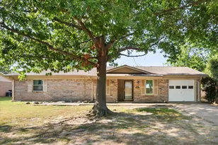 419 Carol Ave, Corsicana, TX 75110 - Photo 2