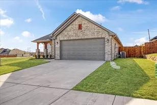 4300 Hummingbird Dr, Sherman, TX 75092 - Photo 2