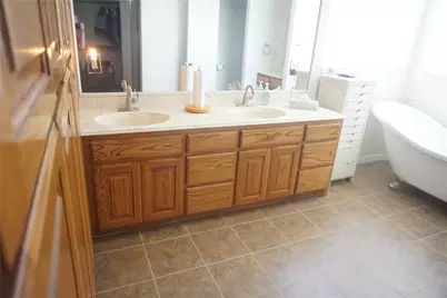 610 S Lillis Lane, Denison, TX 75020 - Photo 22