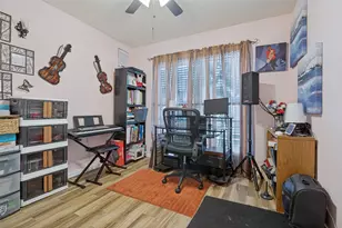 2910 Spinner Ln, Grand Prairie, TX 75052 - Photo 20