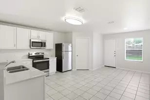 1132 Boxwood Dr, Crowley, TX 76036 - Photo 6