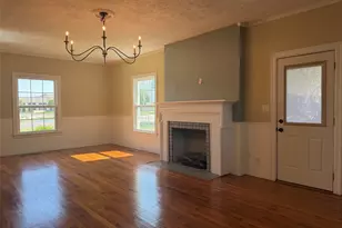 926 Calaveras St, Graham, TX 76450 - Photo 2