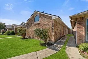 2539 Sunscape Ln, Dallas, TX 75287 - Photo 2