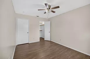 5719 Red Cactus Ct, Arlington, TX 76017 - Photo 18