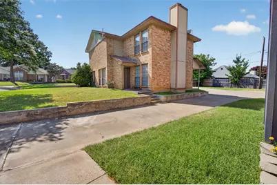 5719 Red Cactus Court, Arlington, TX 76017 - Photo 2