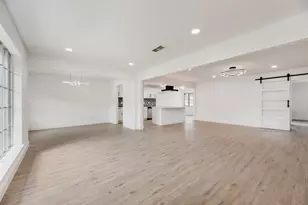 10823 Meadowcliff Ln, Dallas, TX 75238 - Photo 6