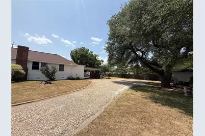 2233 Park Lake Drive, Waco, TX 76708 - Photo 6