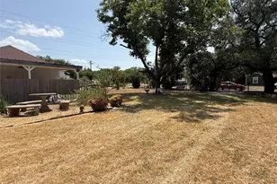 2233 Park Lake Dr, Waco, TX 76708 - Photo 8