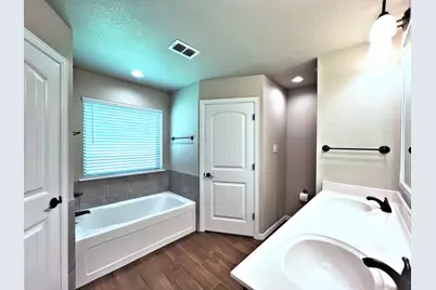219 Clover Circle, Weatherford, TX 76086 - Photo 10