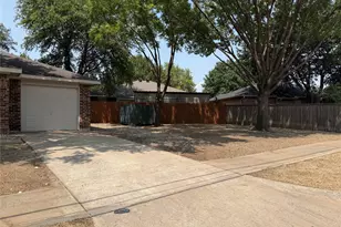 1007 Shaw St, Dallas, TX 75212 - Photo 2