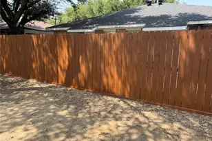 1007 Shaw St, Dallas, TX 75212 - Photo 22