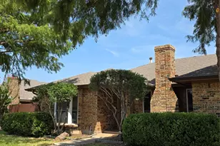 2011 Stradivarius Ln, Carrollton, TX 75007 - Photo 2