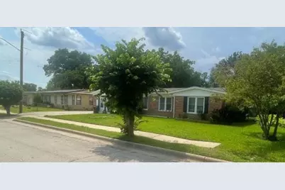 2125 Ridgeview Street, Fort Worth, TX 76119 - Photo 2