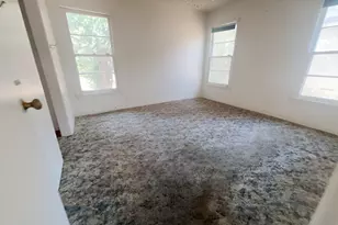 2125 Ridgeview St, Fort Worth, TX 76119 - Photo 8