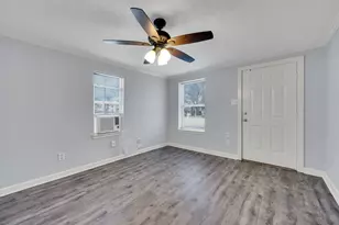 412 E Avenue F, Midlothian, TX 76065 - Photo 8