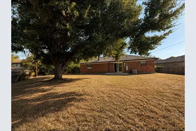 1105 Mapleview Drive, Arlington, TX 76018 - Photo 14