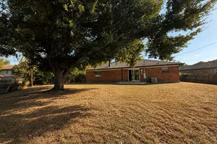 1105 Maple View Dr, Arlington, TX 76018 - Photo 14