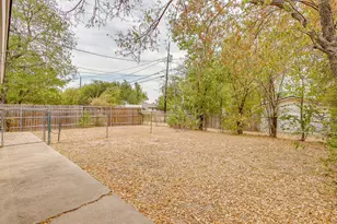 4935 Curzon Ave, Fort Worth, TX 76107 - Photo 16