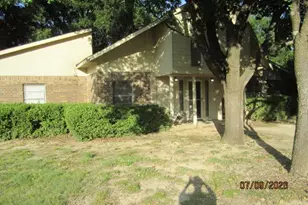 1530 S Dallas Ave, Lancaster, TX 75146 - Photo 2