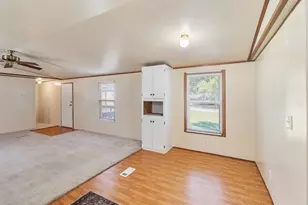 18297 Pine Dr, Eustace, TX 75124 - Photo 14