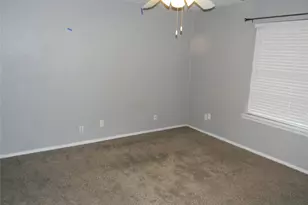 7024 Crosstimbers Ln, North Richland Hills, TX 76182 - Photo 12