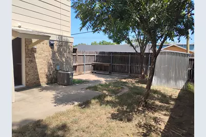 1202 Hilltop Drive, Irving, TX 75060 - Photo 6