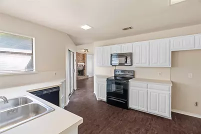1933 Lavaca Trail, Carrollton, TX 75010 - Photo 12