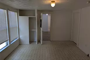 411 S Bradshaw St, Denton, TX 76205 - Photo 10