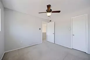12823 Burninglog Ln, Dallas, TX 75243 - Photo 24