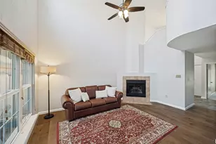 12823 Burninglog Ln, Dallas, TX 75243 - Photo 8