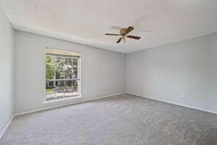 12823 Burninglog Ln, Dallas, TX 75243 - Photo 22