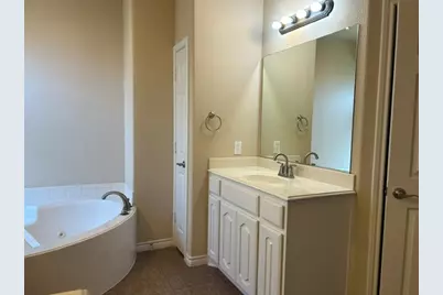 4637 Poplar Ridge Drive, Fort Worth, TX 76123 - Photo 10