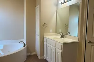 4637 Poplar Ridge Dr, Fort Worth, TX 76123 - Photo 10