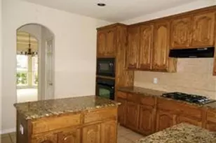 4637 Poplar Ridge Dr, Fort Worth, TX 76123 - Photo 6