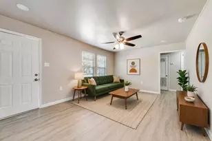 1318 Raines St, Arlington, TX 76010 - Photo 4