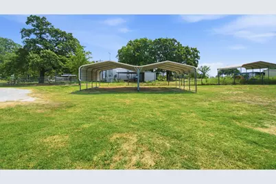 1040 Earp Road, Springtown, TX 76082 - Photo 34