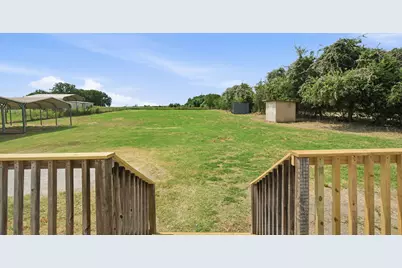 1040 Earp Road, Springtown, TX 76082 - Photo 32