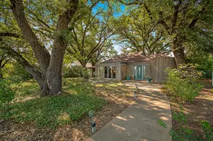 6237 Calmont Ave, Fort Worth, TX 76116 - Photo 2
