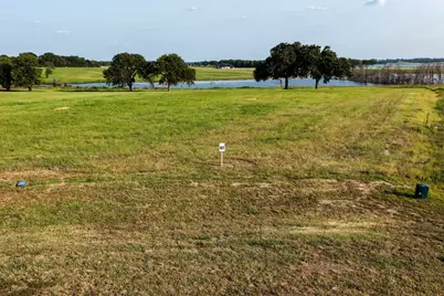 375 Sailview Court, Honey Grove, TX 75446 - Photo 2