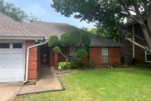 7640 Grassland Dr, Fort Worth, TX 76133 - Photo 2