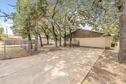 1201 Kingston Drive, Lewisville, TX 75067 - Photo 28