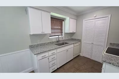 335 Springwillow Road, Burleson, TX 76028 - Photo 6