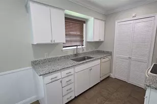335 Springwillow Rd, Burleson, TX 76028 - Photo 6